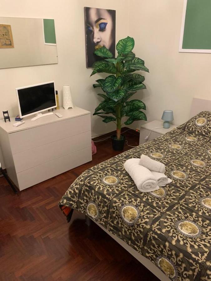 Apartament Dimora Di Maury A Due Passi Dai Trasporti E Da Ballaro Palermo Exterior photo