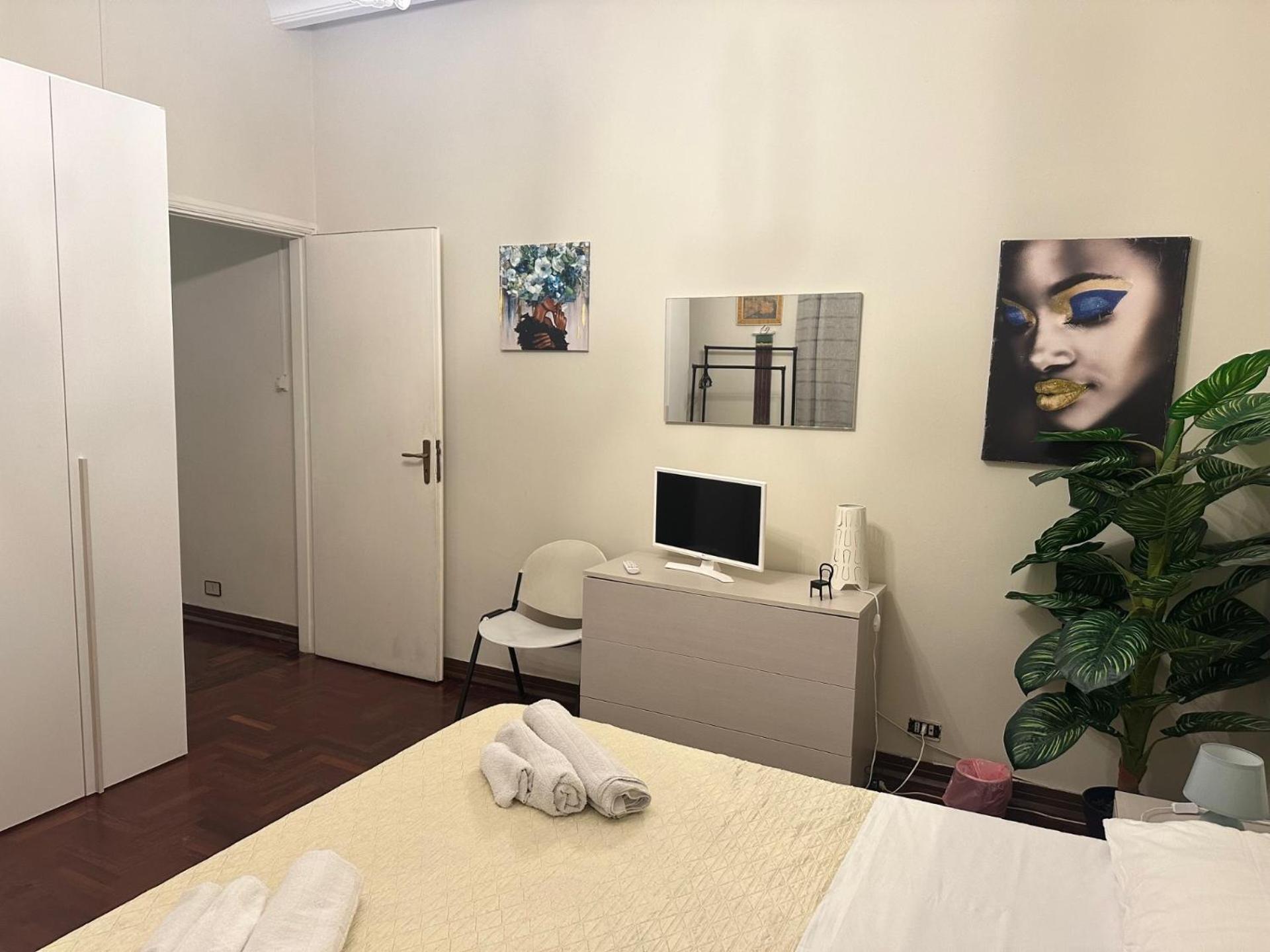 Apartament Dimora Di Maury A Due Passi Dai Trasporti E Da Ballaro Palermo Exterior photo