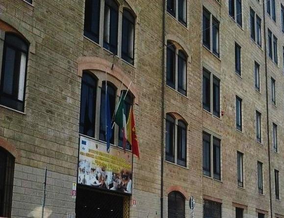 Apartament Dimora Di Maury A Due Passi Dai Trasporti E Da Ballaro Palermo Exterior photo